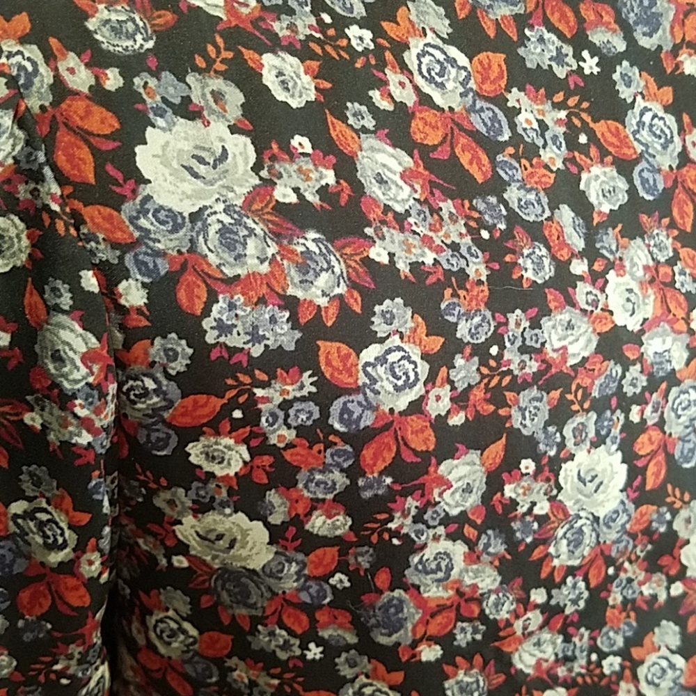 🌸LAST CHANCE! FOREVER 21 FLORAL DRESS🥀 - Picture 5 of 5